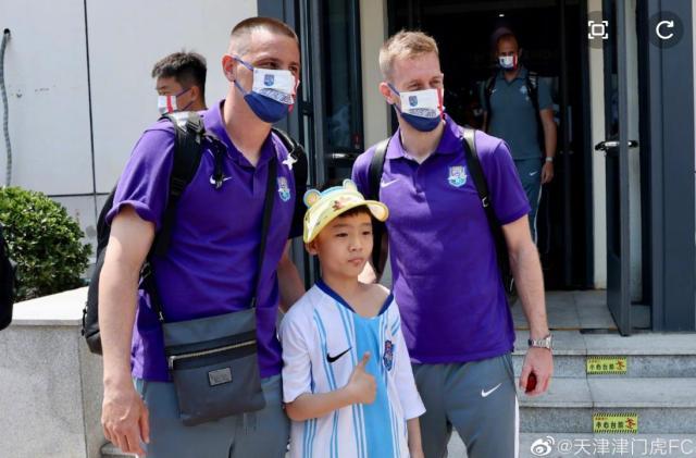 mk体育-津门虎初识梅州高湿天气 四大外援已起到带动作用