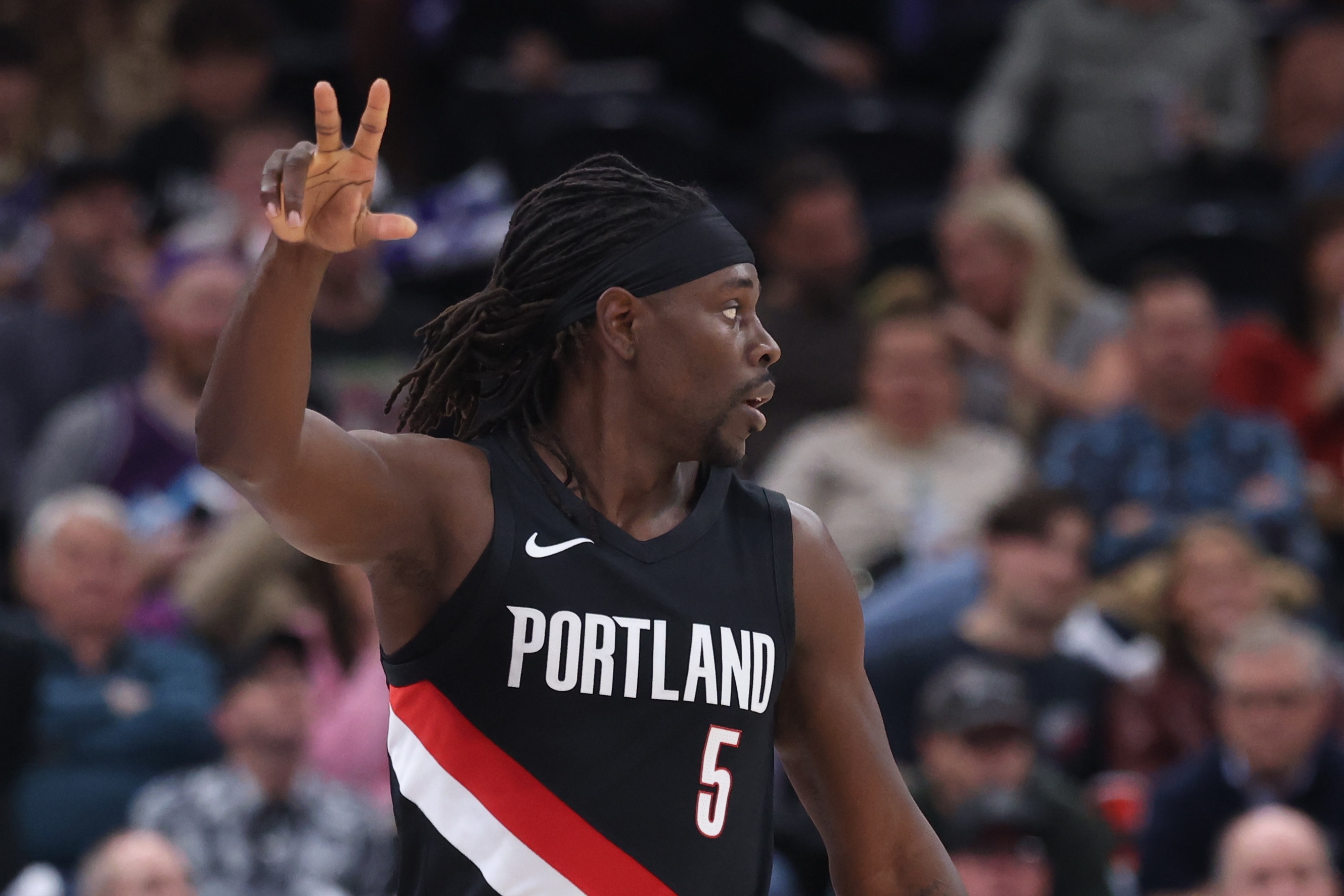 mk体育官网-阿夫迪亚缺阵！开拓者VS绿军先发：霍勒迪对阵老东家VS布朗&amp;怀特